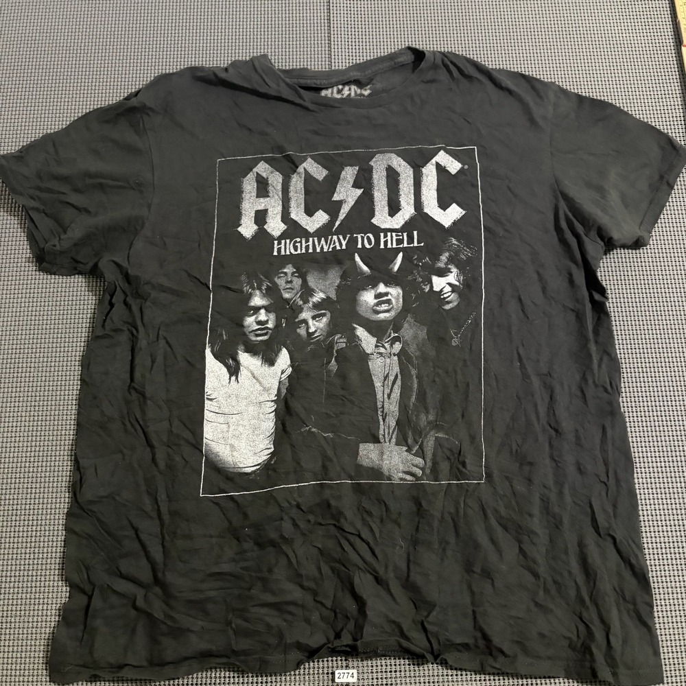AC/DC Highway to Hell T-Shirt Black XL